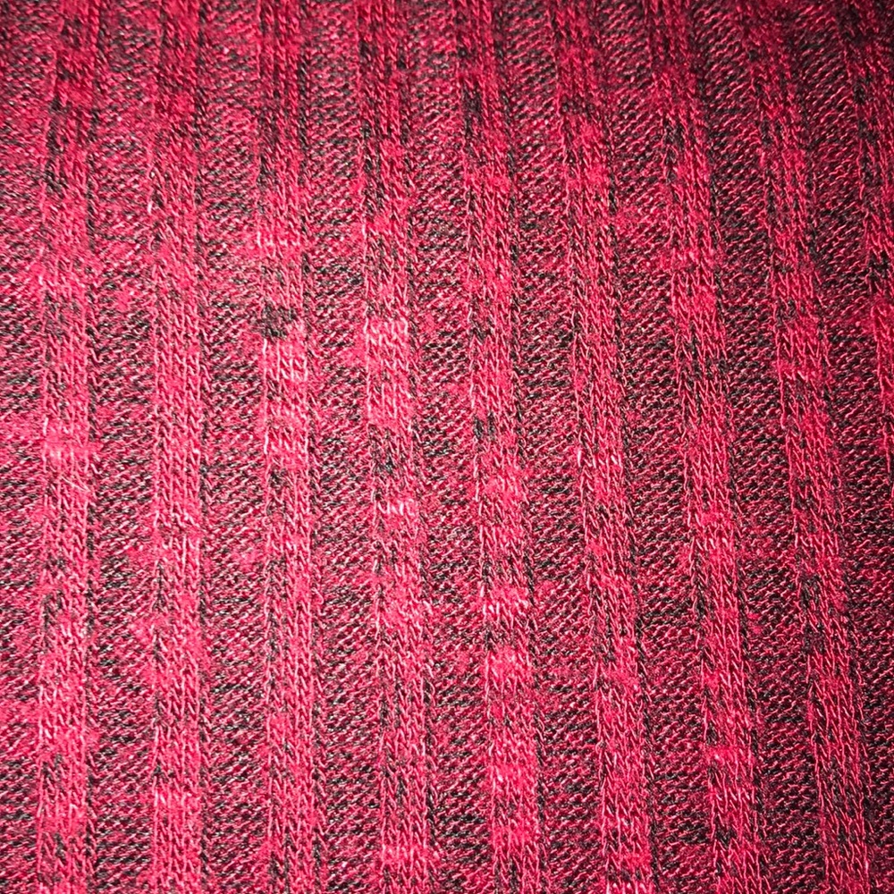 Red tank - Picture 2 of 4